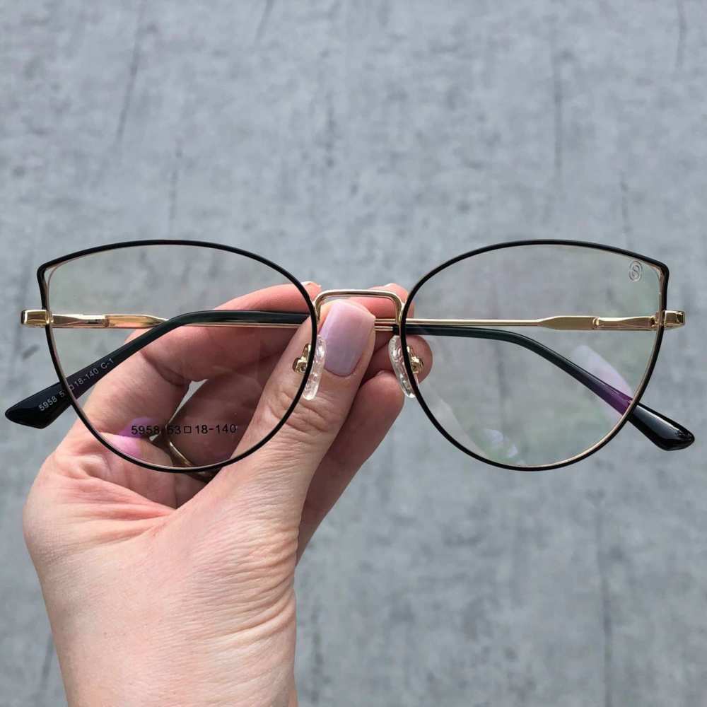 oticagriss armacao para grau gatinho 145 dourado com preto 3