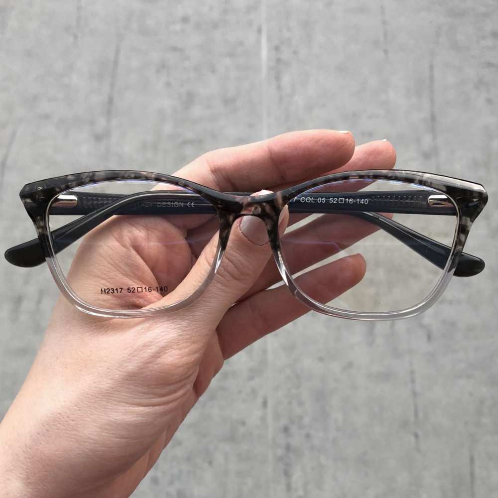oticagriss oculos de grau gatinho transparente com preto 175 oticagriss oculos de grau gatinho transparente com preto 175