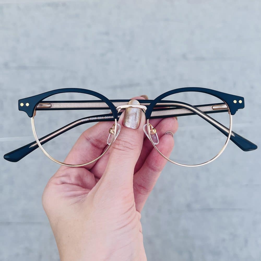 oticagriss oculos de grau redondo em metal preto com dourado 300 2 oticagriss oculos de grau redondo em metal preto com dourado 300 2
