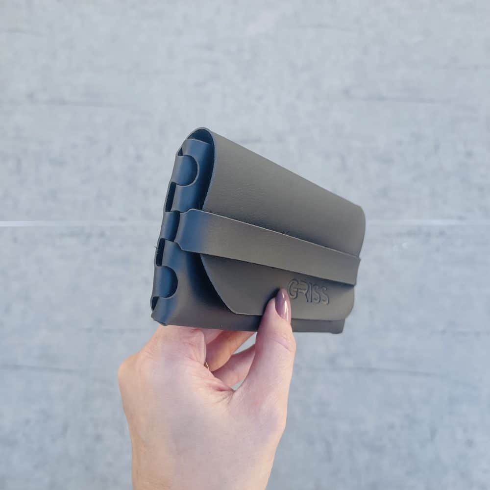 oticagriss estojo carteira de oculos em couro cinza 3 oticagriss estojo carteira de oculos em couro cinza 3