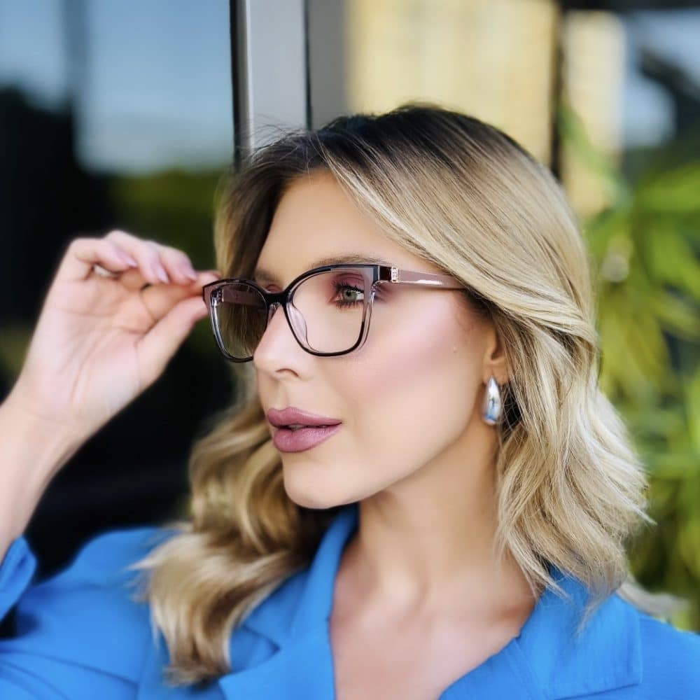 oticagriss oculos 2 em 1 clip on quadrado marrom transparente 421 4 oticagriss oculos 2 em 1 clip on quadrado marrom transparente 421 4