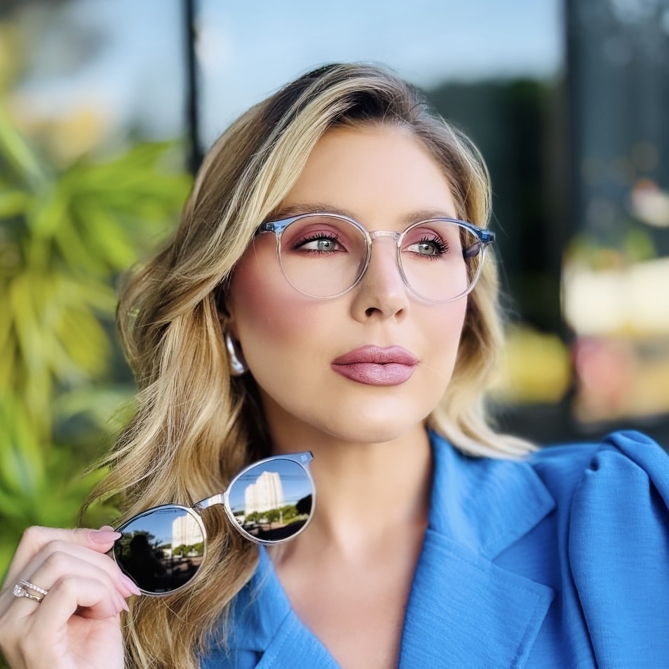 oticagriss oculos feminino clip on 2 em 1 redondo azul transparente 315 1 oticagriss oculos feminino clip on 2 em 1 redondo azul transparente 315 1